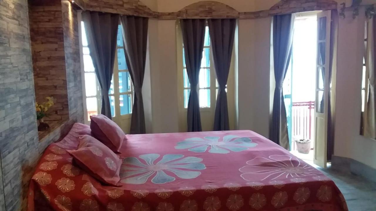 Shiva Ganges View Guest House Varanasi Exterior foto